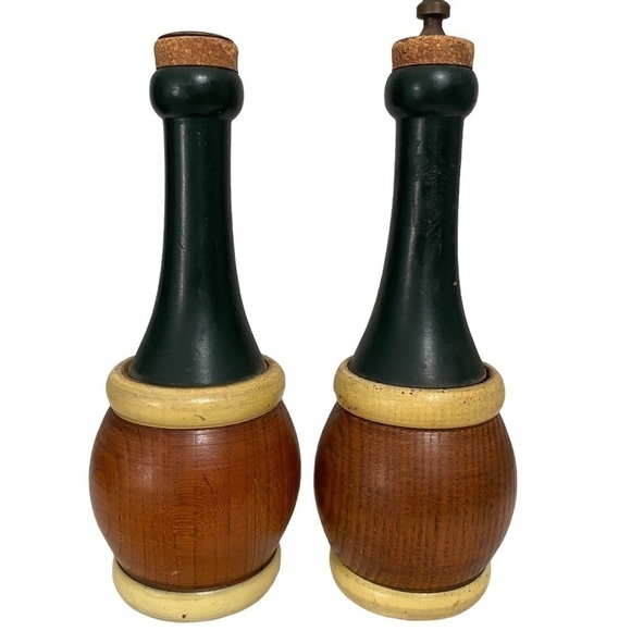 Vintage Wood Turned Salt & Pepper Shakers Made in Japan - Picture 1 of 5